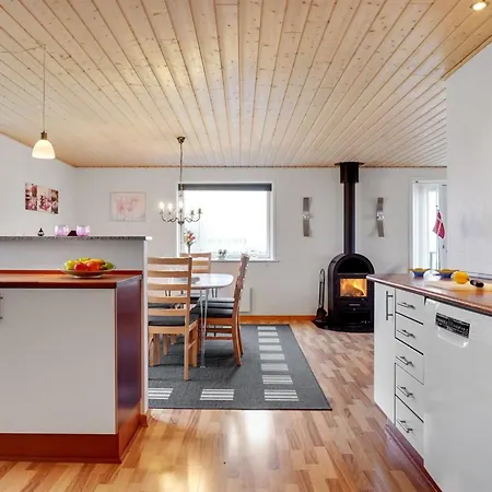 Σπίτι διακοπών Ambrosius - 75m From The Sea By Interhome